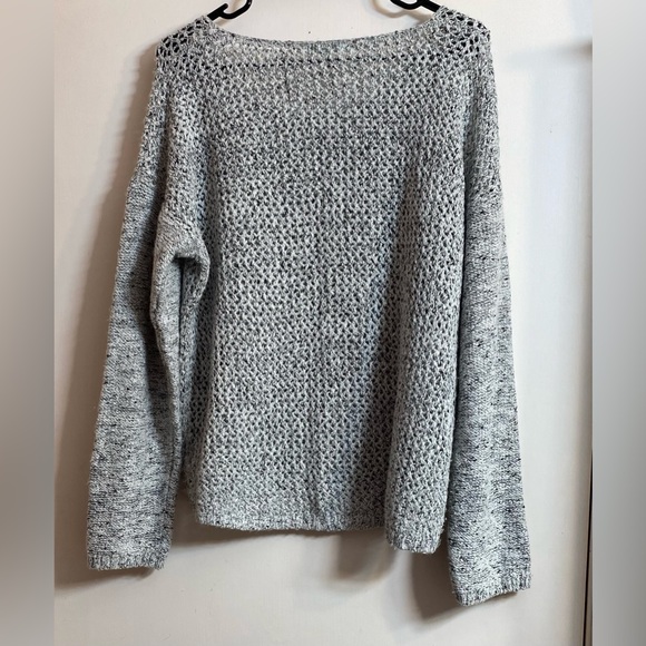 Womens Top Size XL Westport gray shimmer sweater maurices silver. - Picture 3 of 6